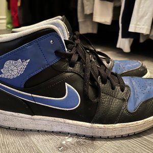 Men's Size 12 Black and Blue Jordan's